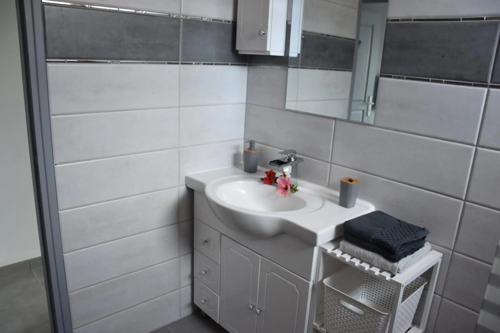 Haut de villa dans son écrin de verdure