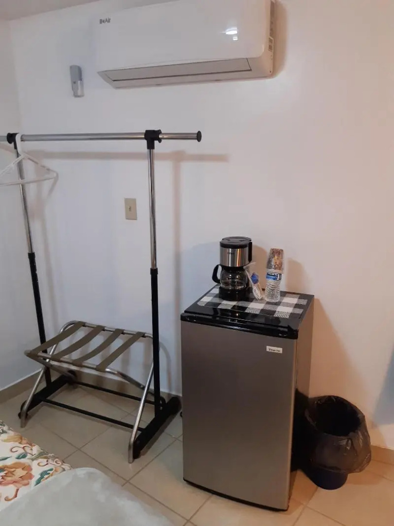 Seaside Hotel & Victor's RV Park