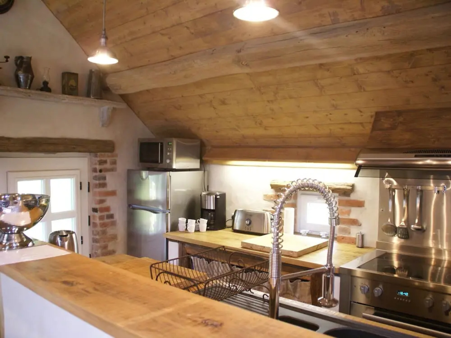 Unique Holiday Home With Pool in Combreux Centre