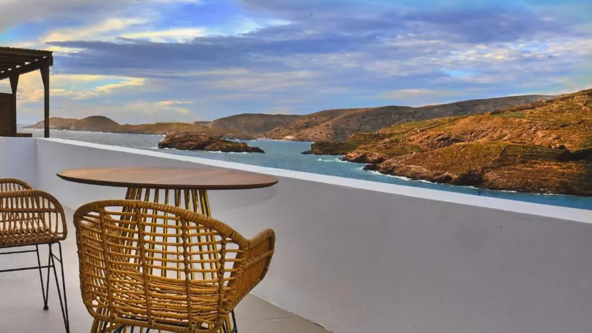 Amal Kythnos Suites
