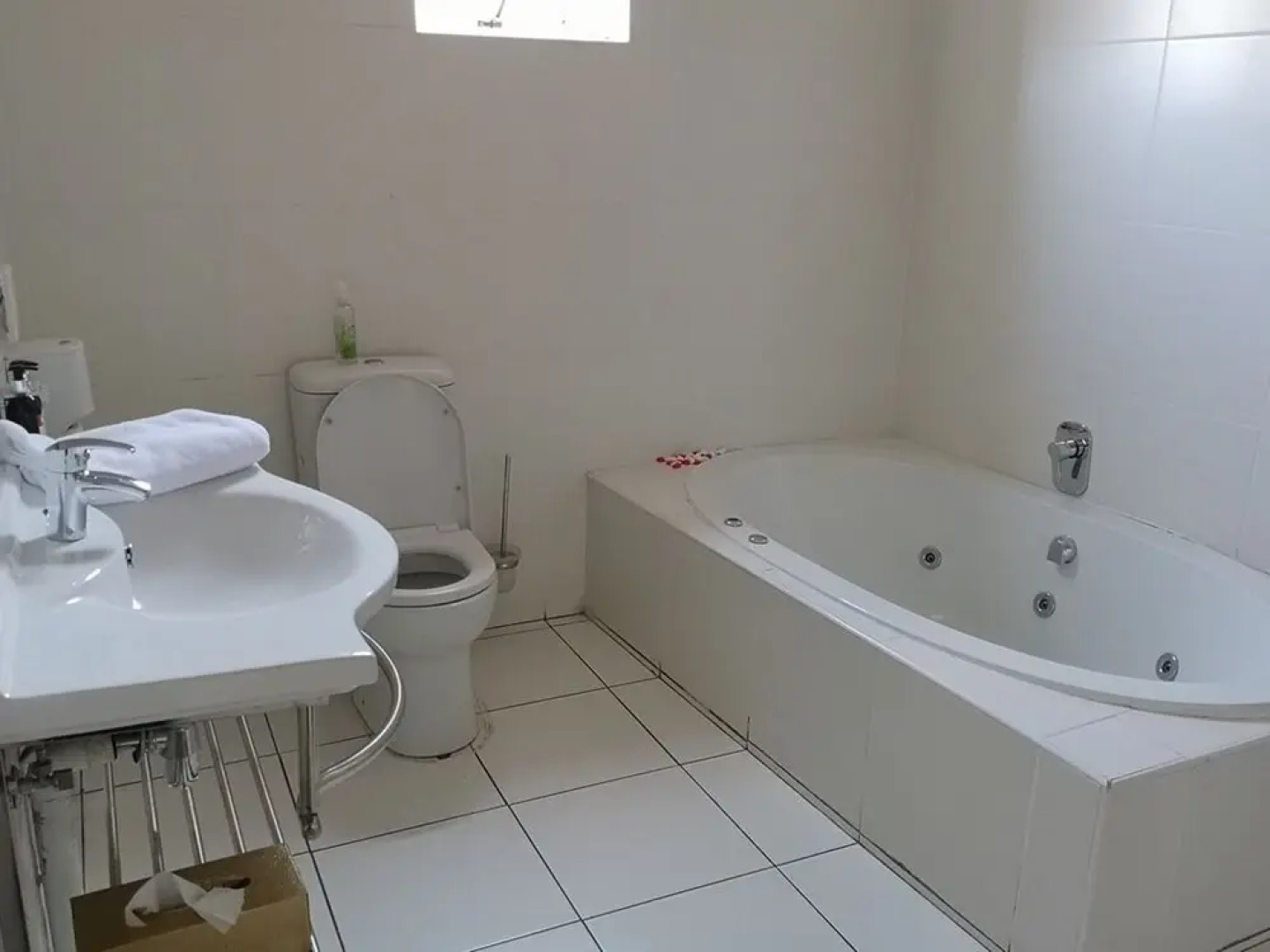 Lilitha Guest Lodge & Conferencing