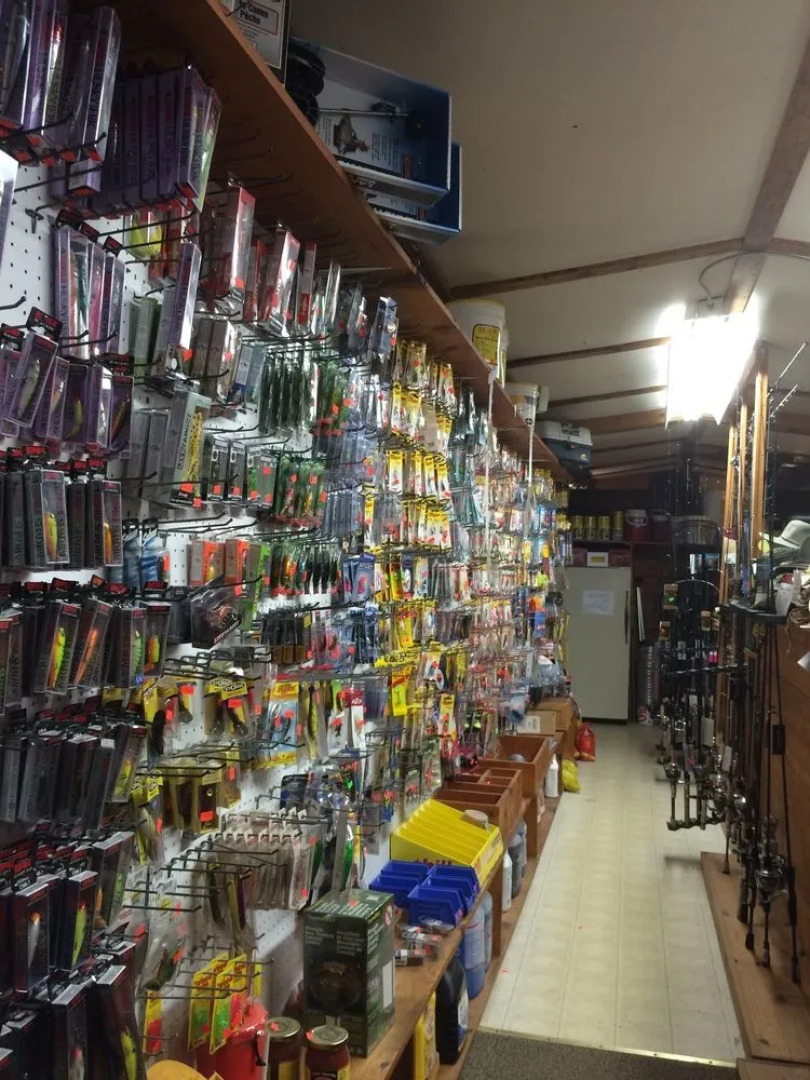 Tunnel Lake Trading Post & Motel