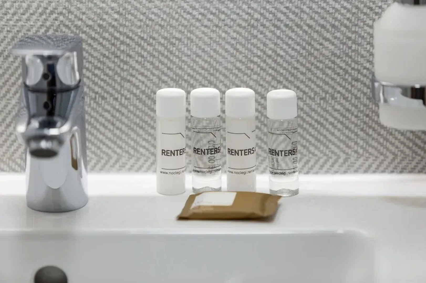 Aquamarina Prima Apartments by Renters