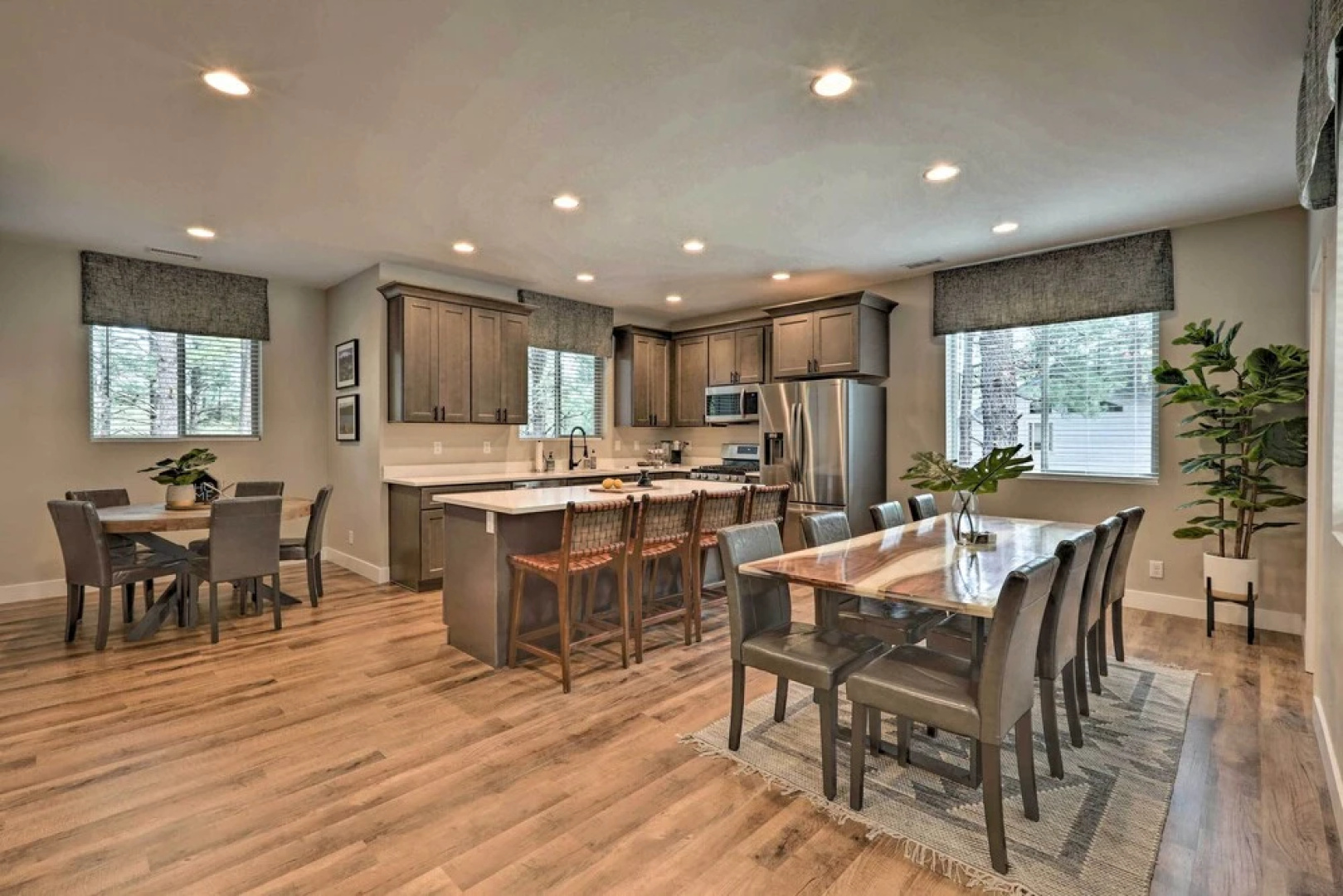 Lavish National Forest Retreat w/ Hot Tub + Views!