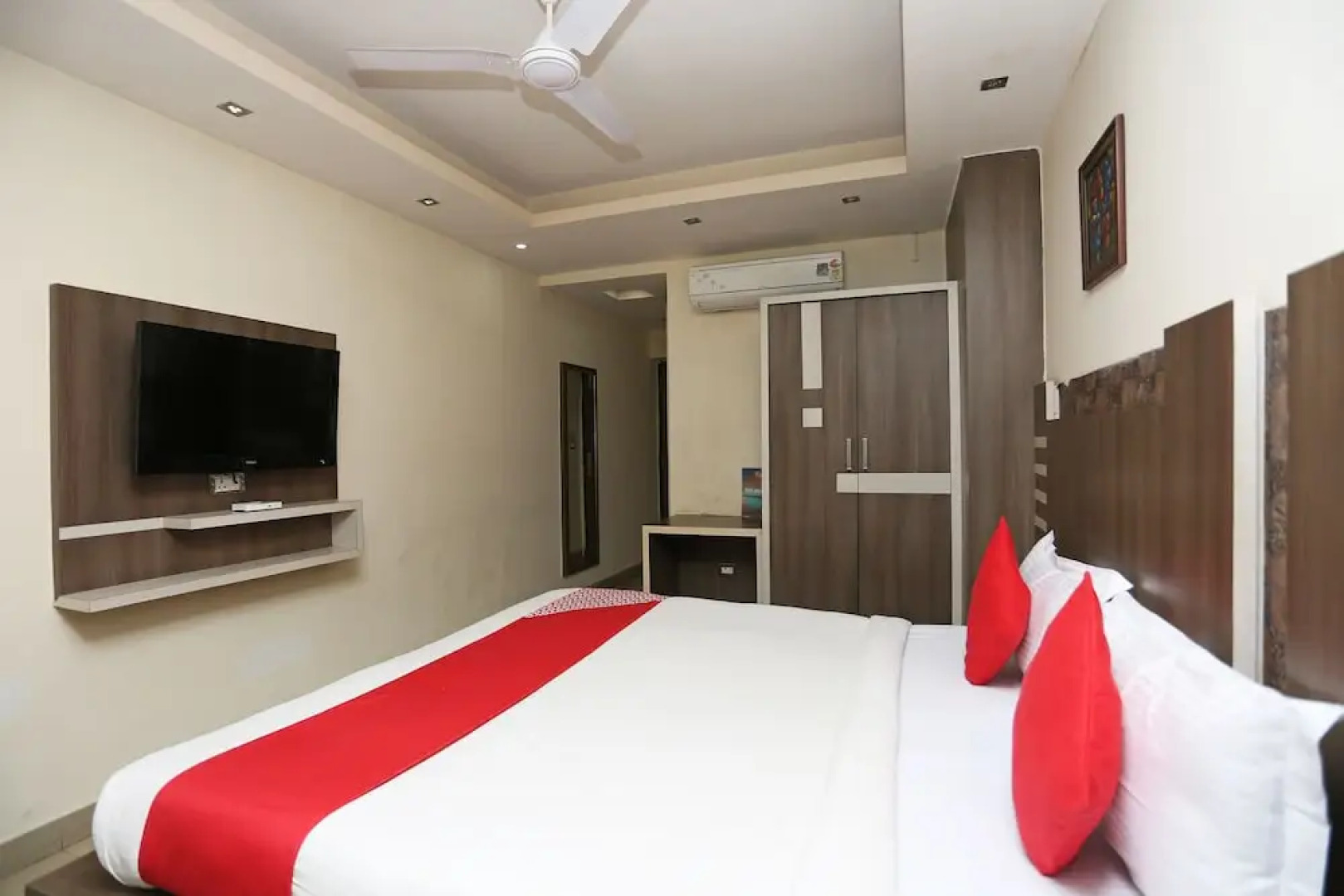 OYO 2925 Hotel Tri Inn