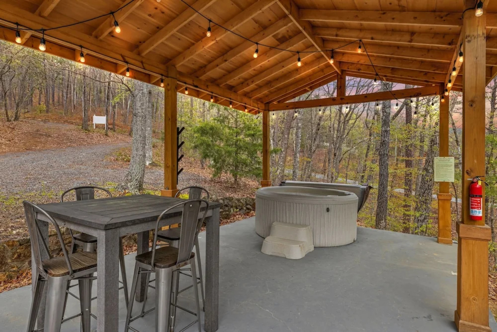 Bluff Mountain Bungalow 4 Bedroom Home by RedAwning