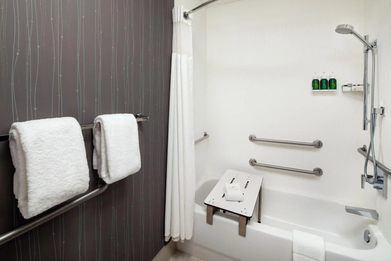 Courtyard by Marriott Dayton North