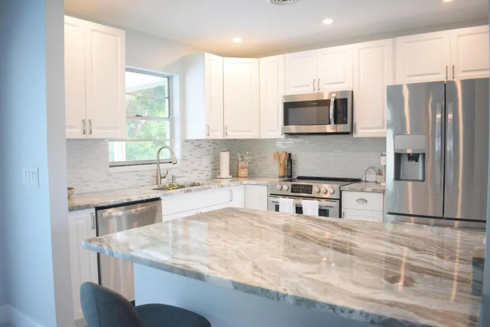 Luxury Stay Near Downtown & Beaches w/ Heated Pool