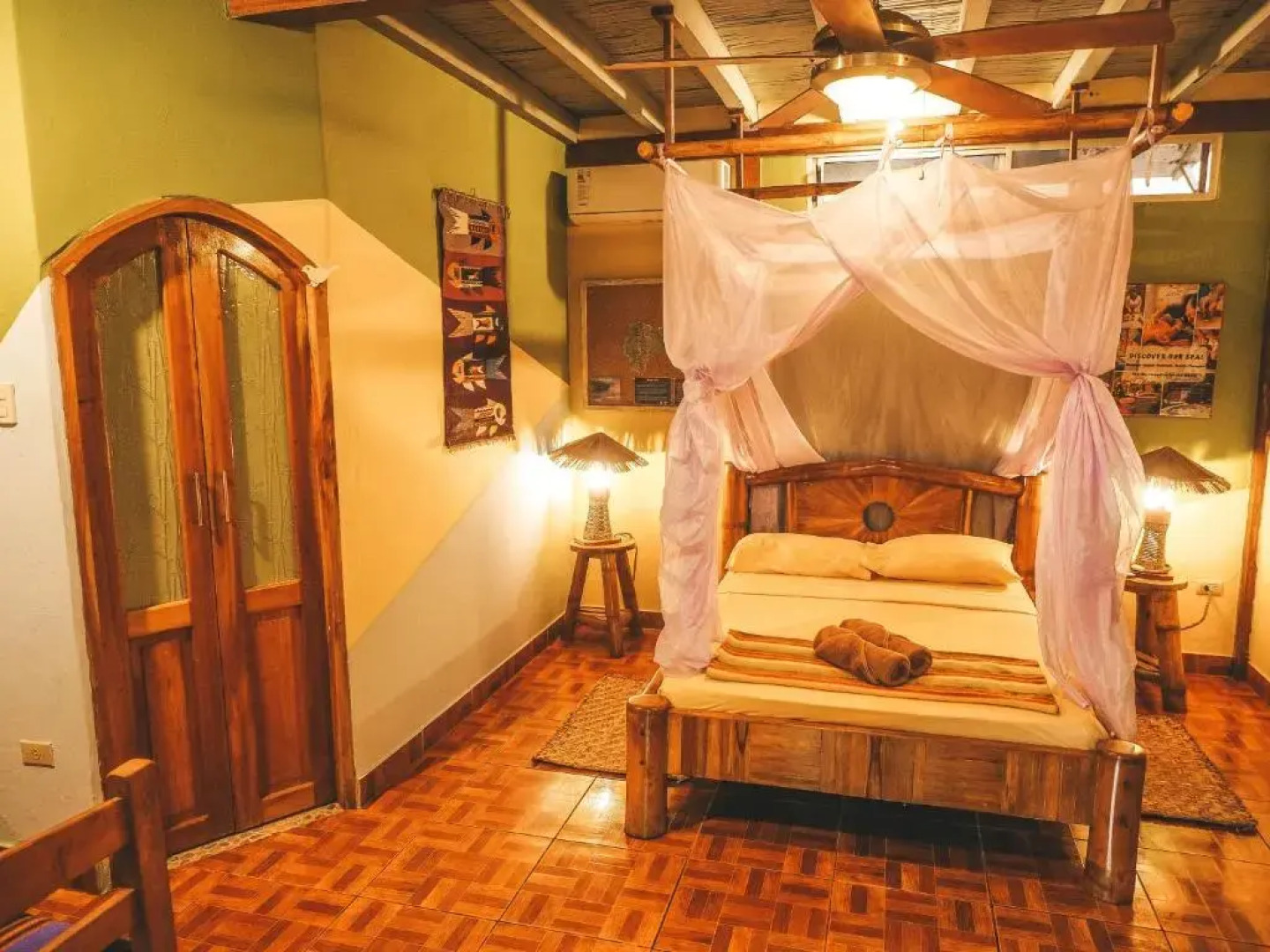 Balsa Surf Camp by Rotamundos