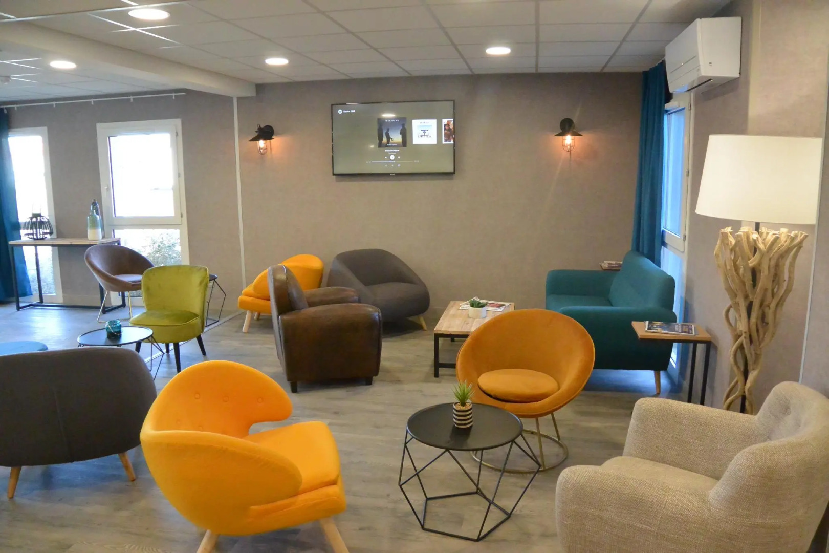 KYRIAD DIRECT Tours Sud - Chambray Lès Tours