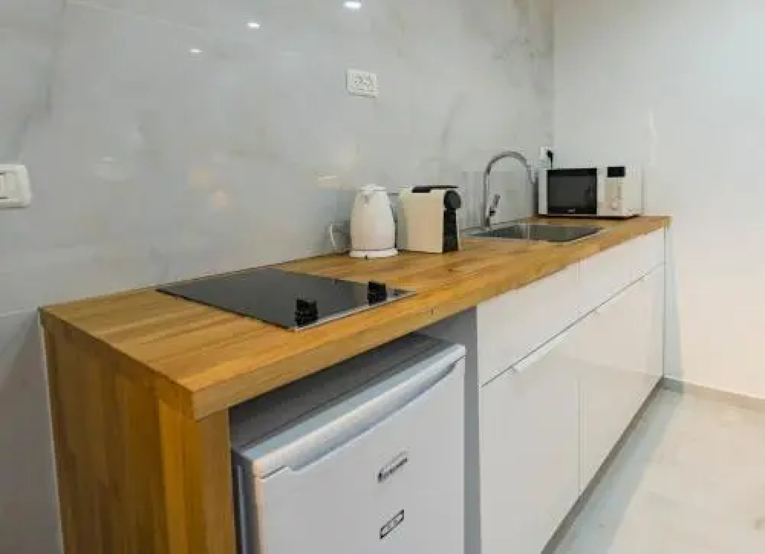 Lena's Beach Apartment