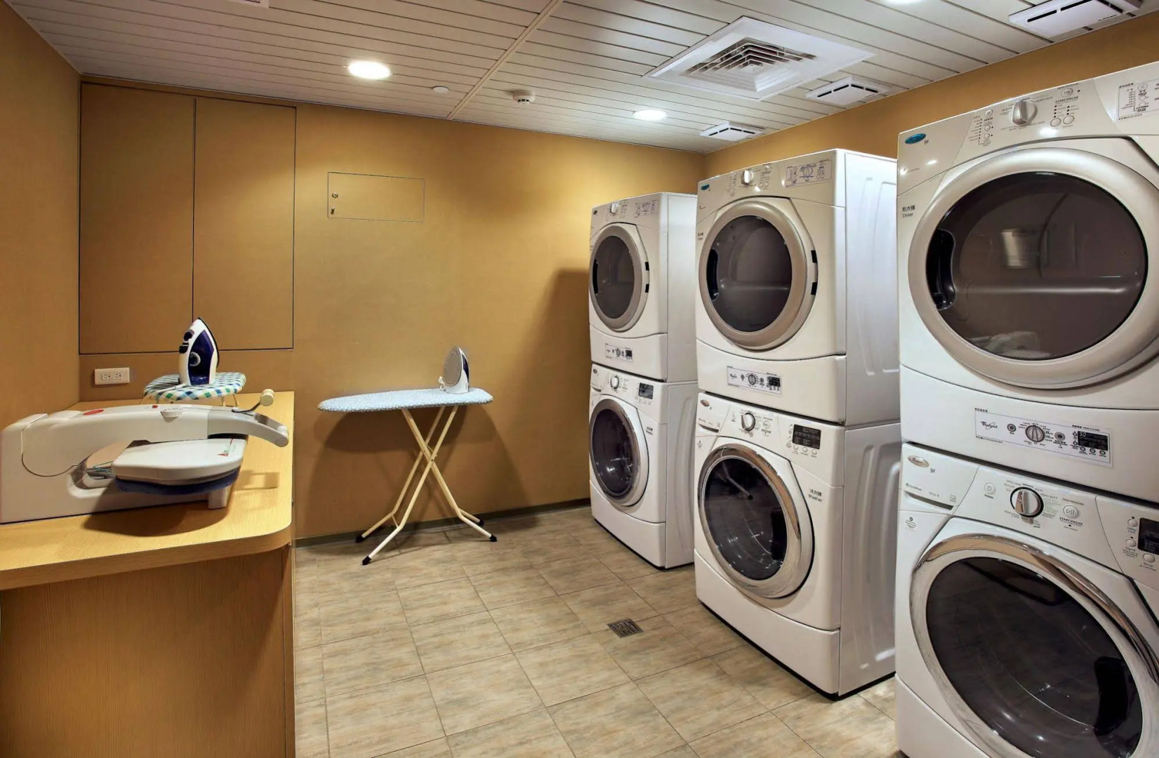 Two Tails Hotel Luzhou