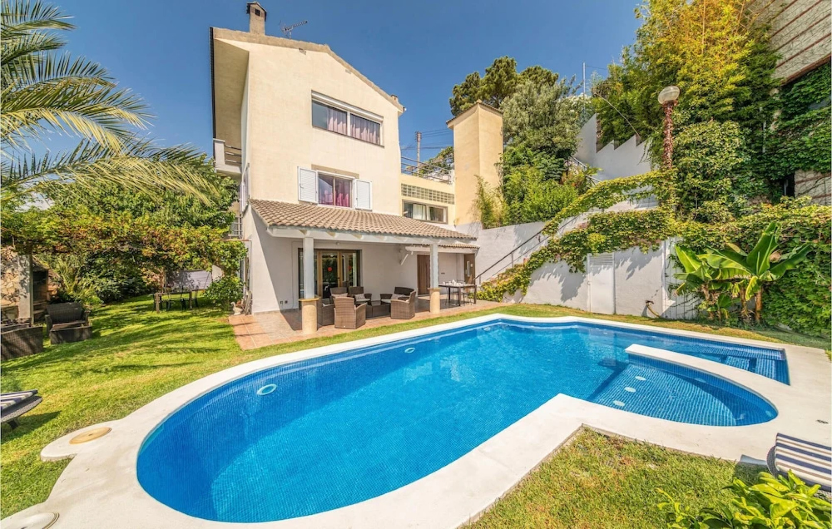 Nice Home in St. Cebria de Vallalta With 6 Bedrooms