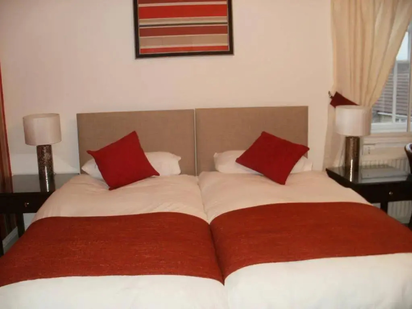 The Crown Inn - By Blunt Bars