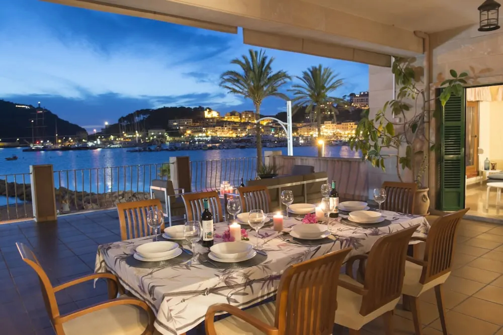 Villa de lujo en la playa. La Caleta.