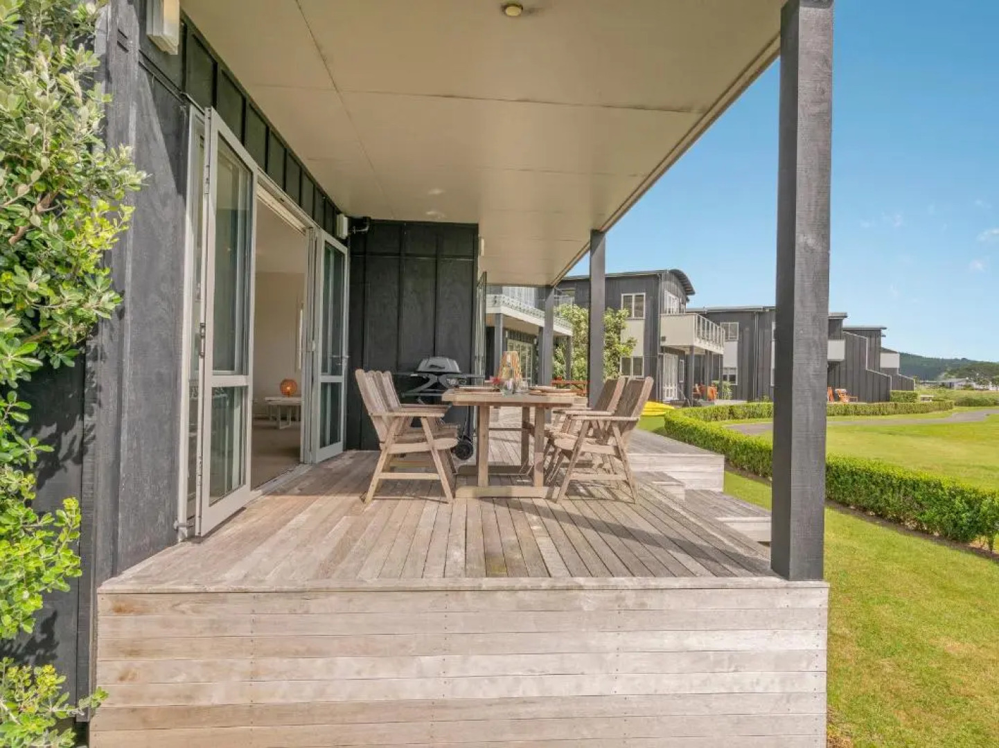 Lakeside Villa Retreat - Matarangi Downstairs Holiday Unit