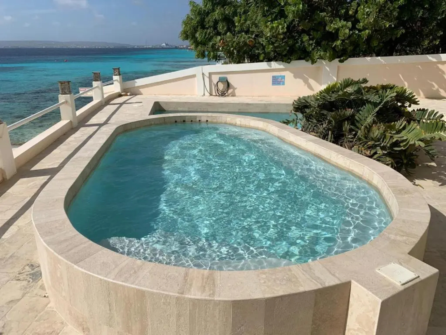 Bellevue Beach Apartments 5