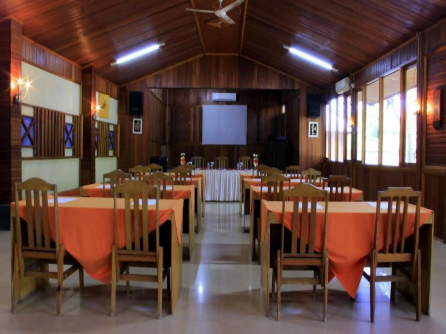 Amazing Beach Resort - Palu