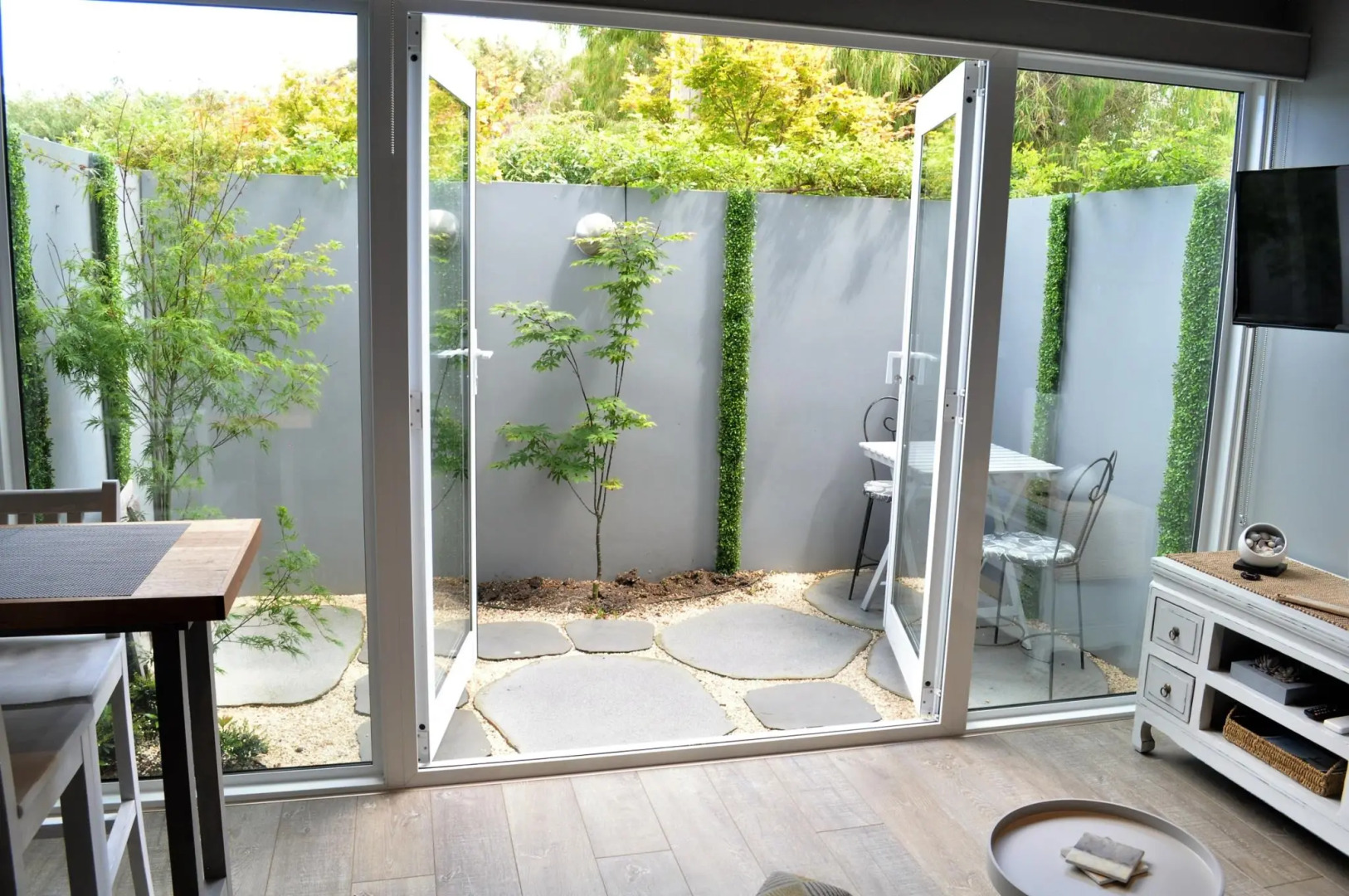 Sailaway Beach House