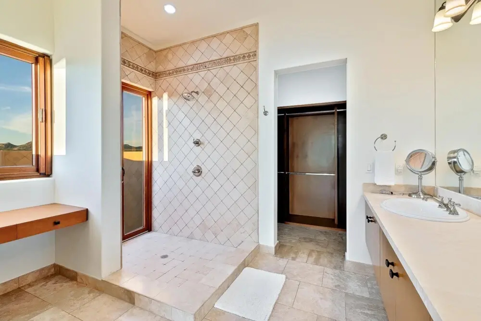 Oceanfront Getaway Near Cabo Pulmo: Villa Bahia de los Frailes