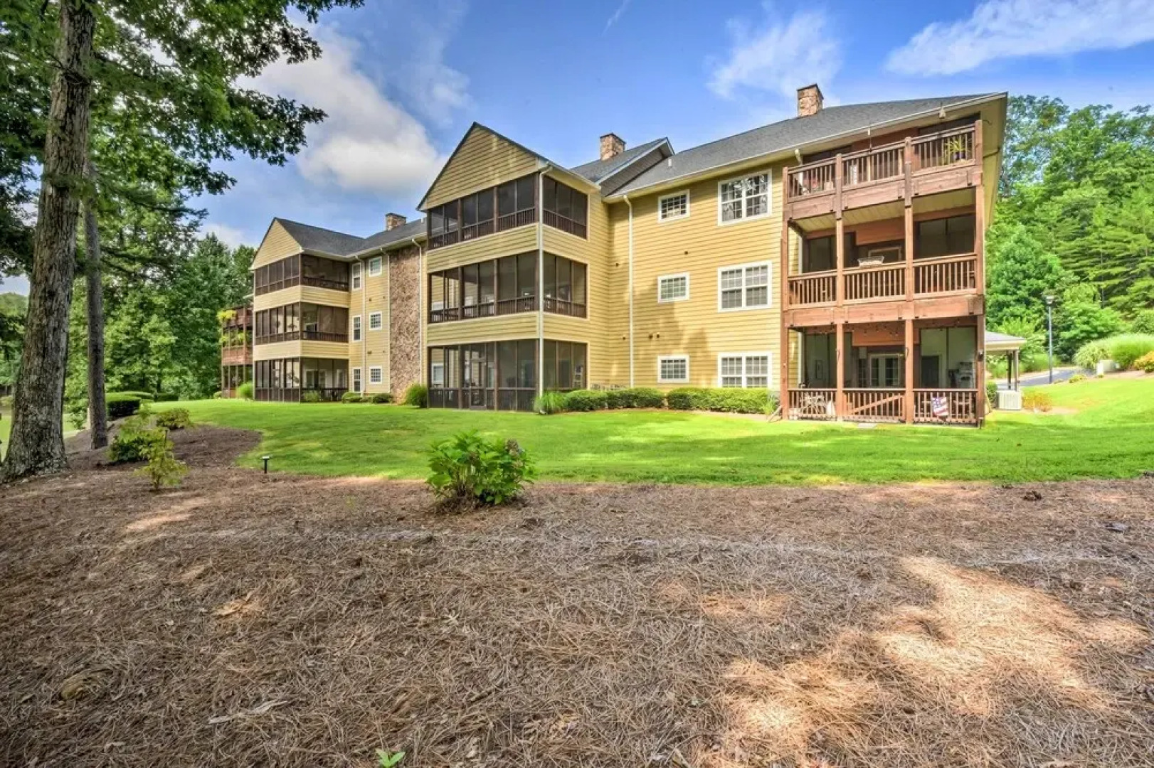 Sunny Clayton Condo on Kingwood Golf Course!