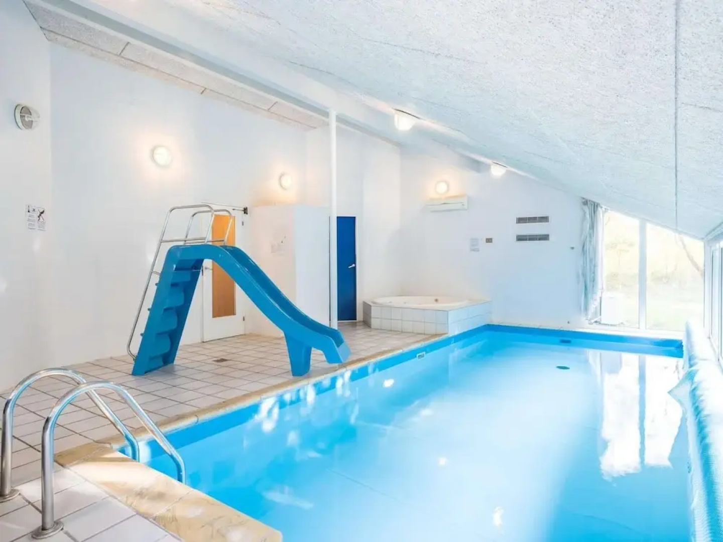 10 Person Holiday Home in Norre Nebel