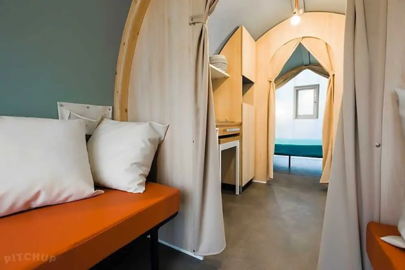 Pet Family Camping Cortina