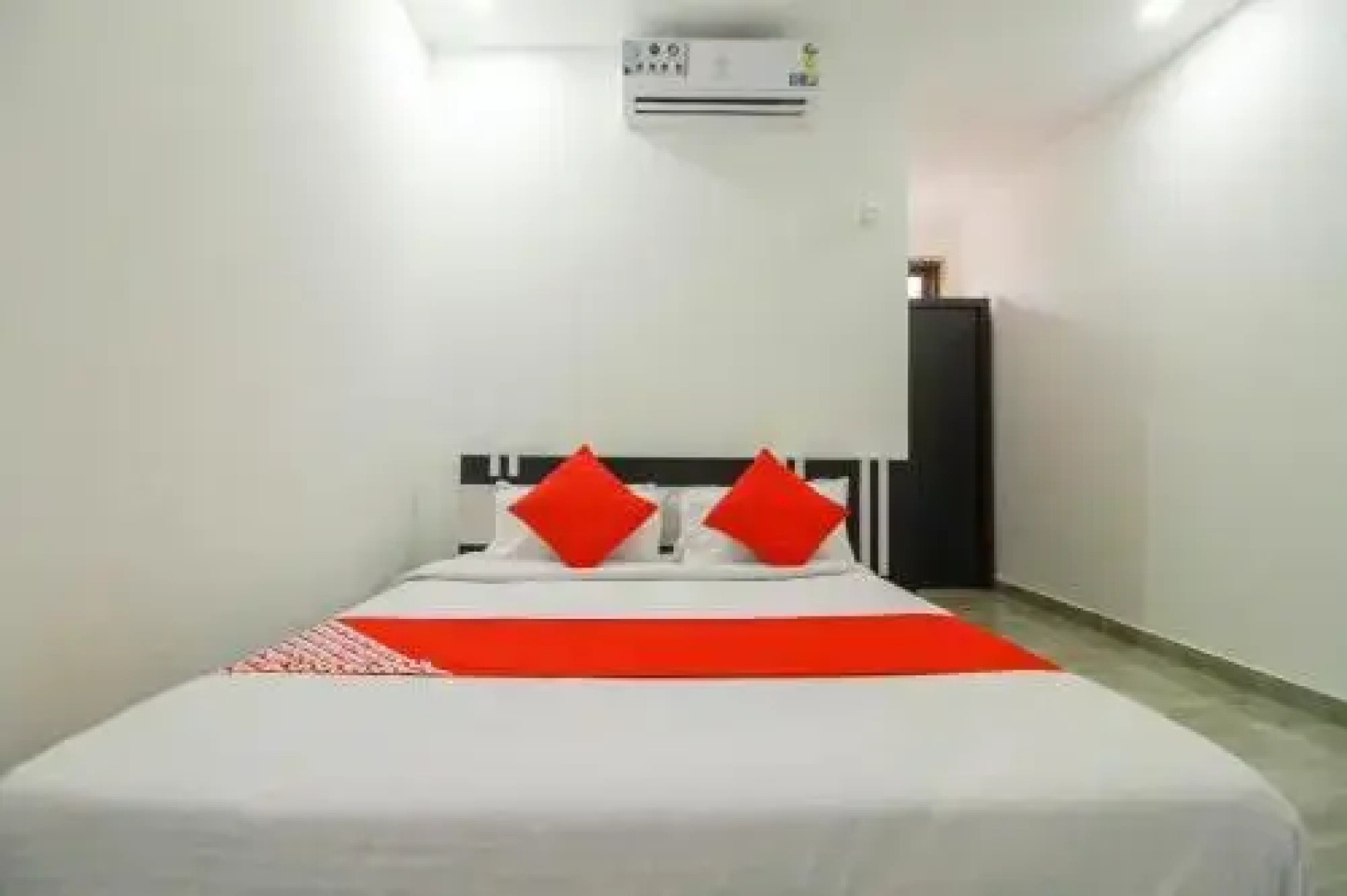 Oyo 28289 Tk Residency