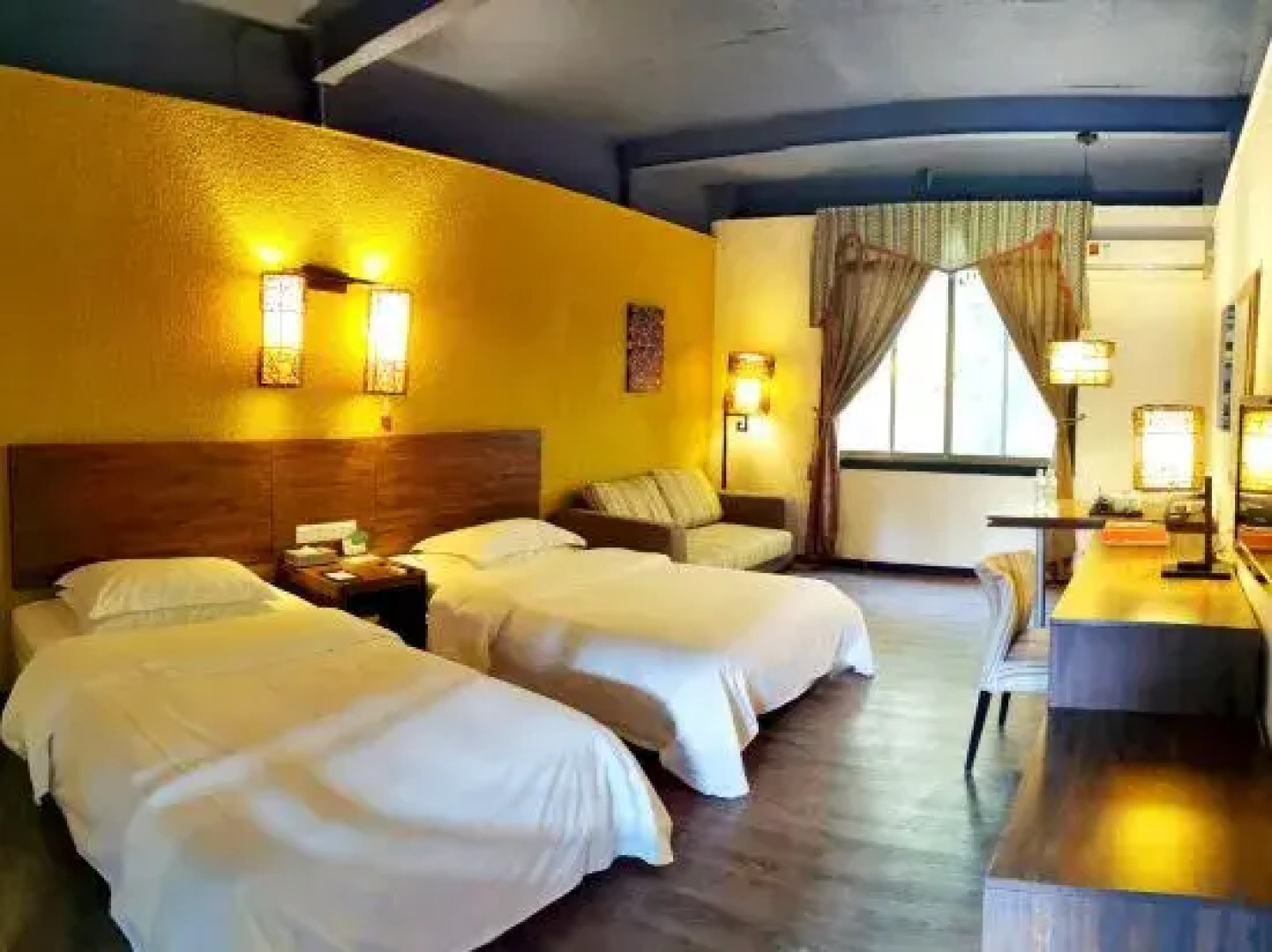 Daxin Mingshi Art Hotel