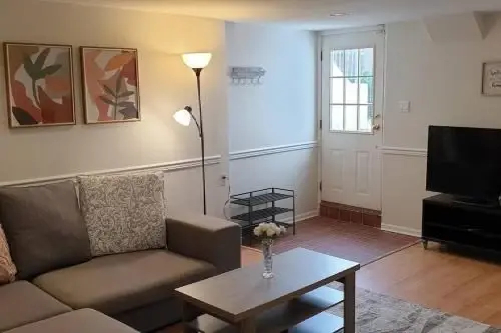 Happy, Cozy, Fun, Loving suite in West Vancouver