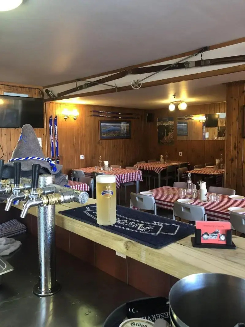 Kookaburra Ski Lodge