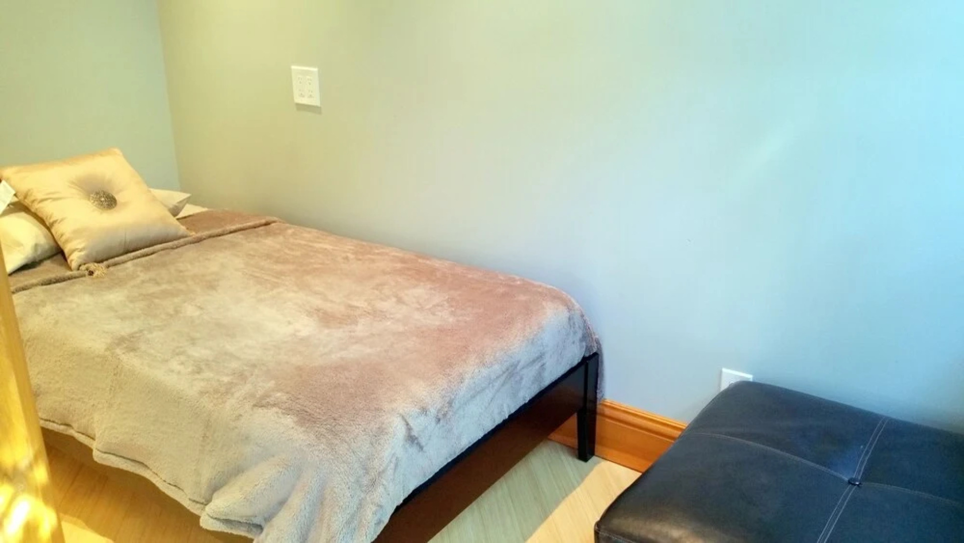 Gorgeous 4 Bedroom Victorian Townhouse