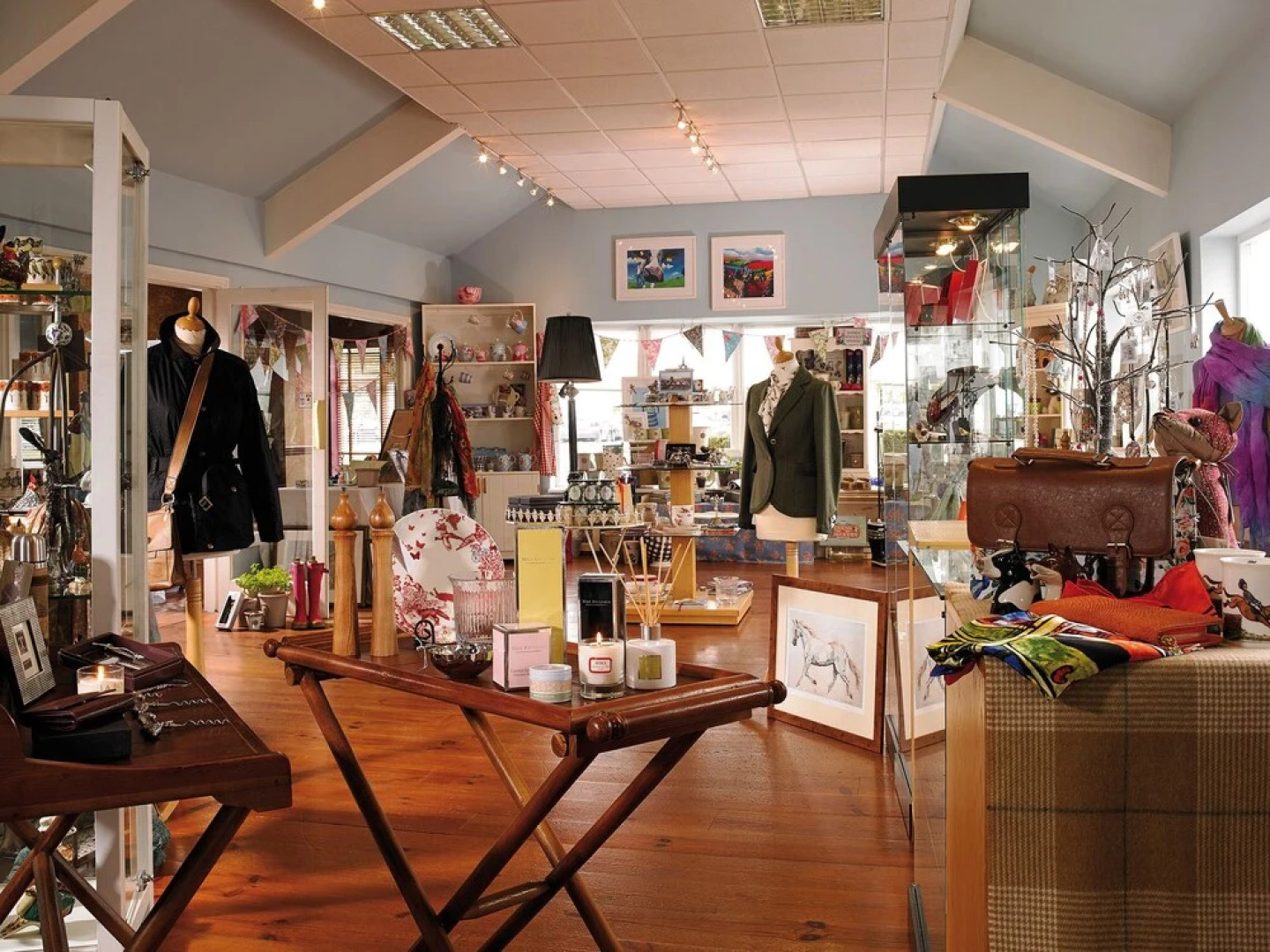 Horse and Jockey Hotel