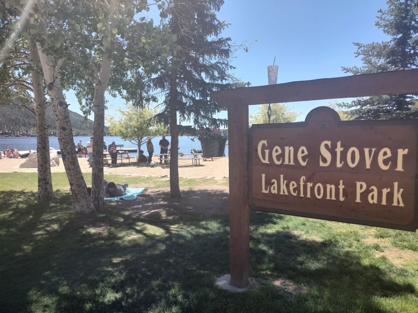 Western Riviera Lakeside Lodging