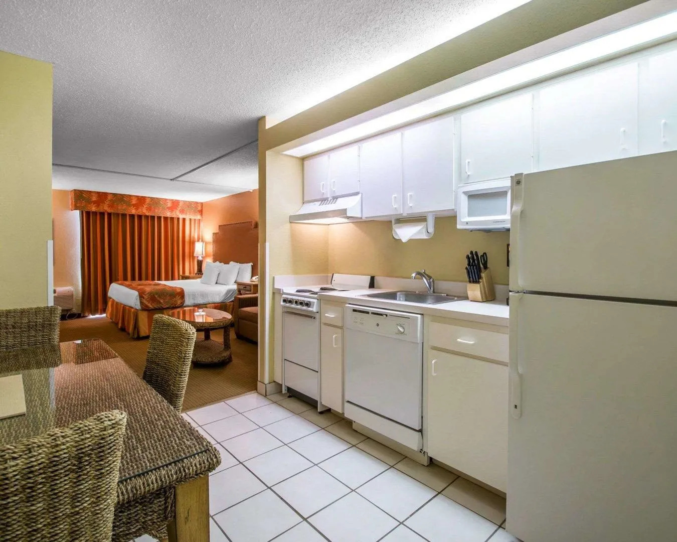 Casa Del Mar Beach Resort