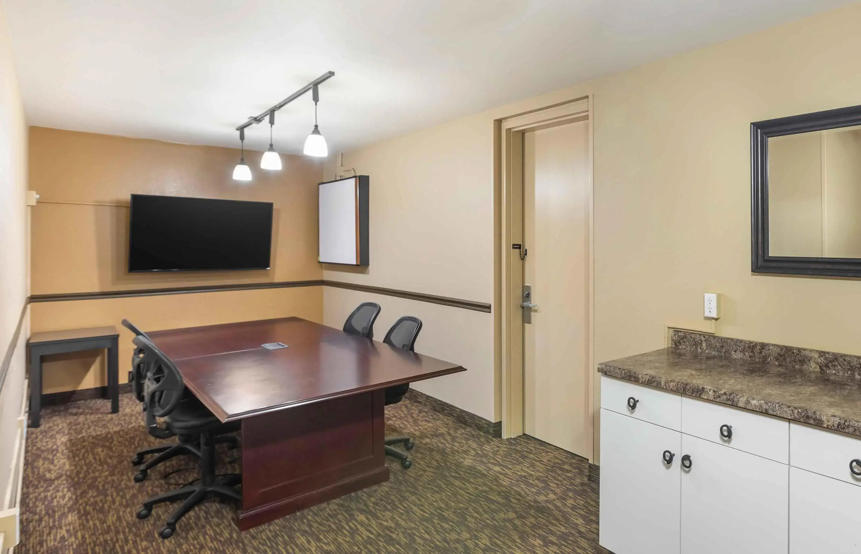 Extended Stay America Suites Milwaukee Brookfield