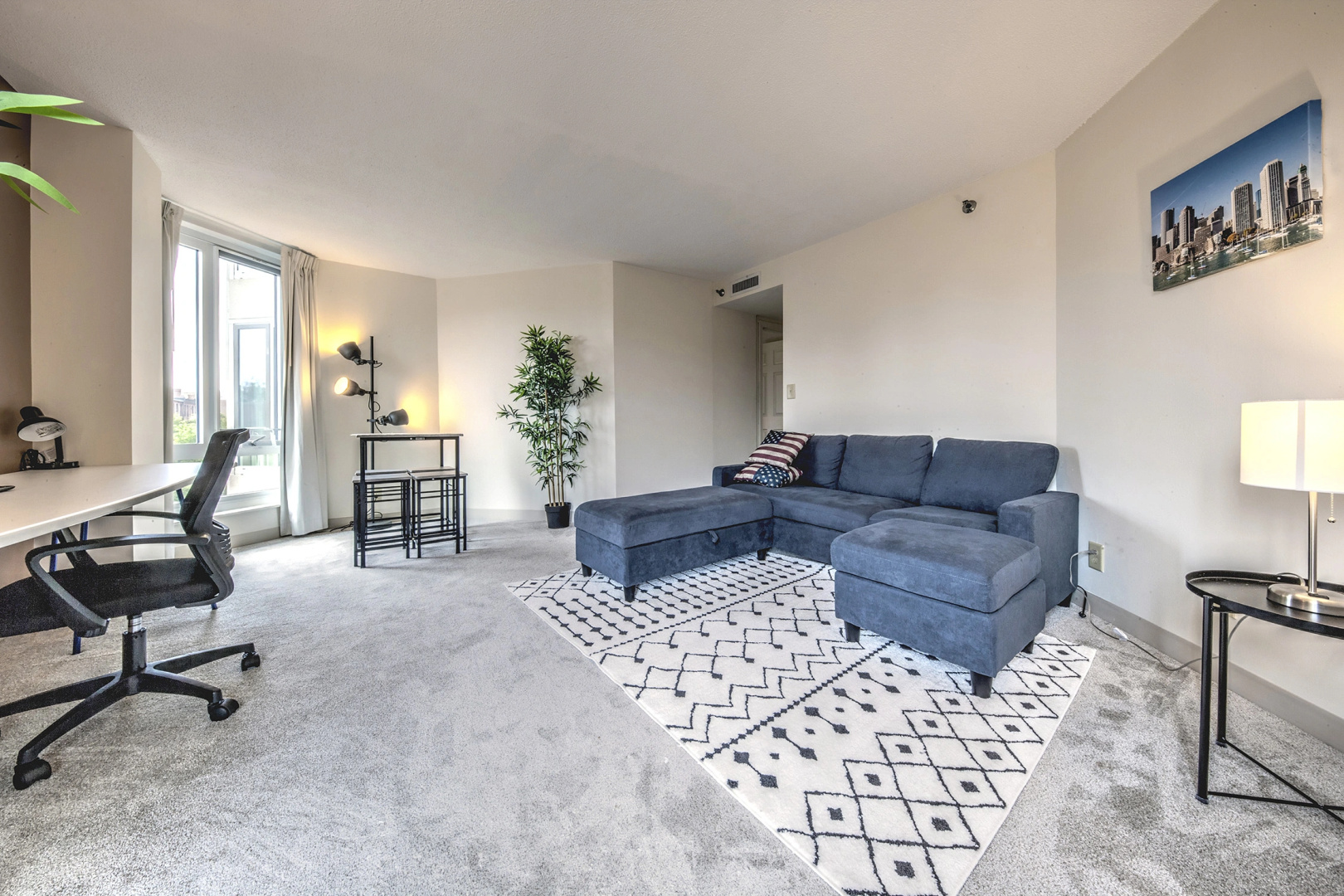 Bright Condo, Plenty of Room, Sleeps Upto 8