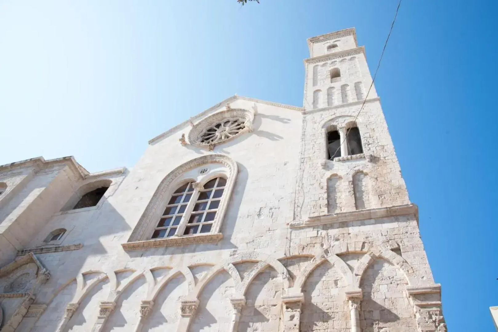 Piazza Duomo - Medieval Puglia's House