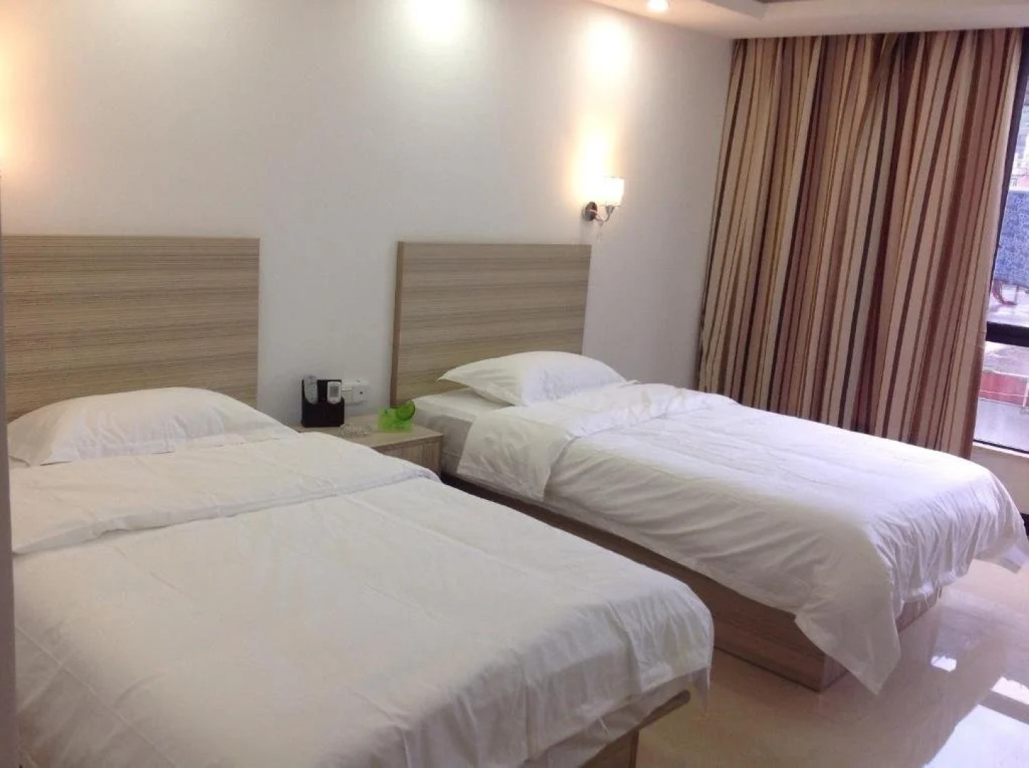 Guilin Yangshuo Jingying Huanle Village Holiday Inn