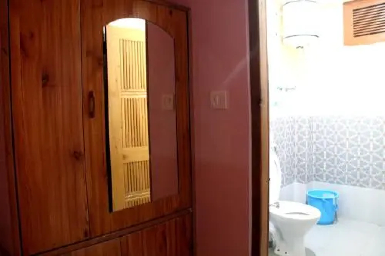 Bro's Backpacker's Fraternity House