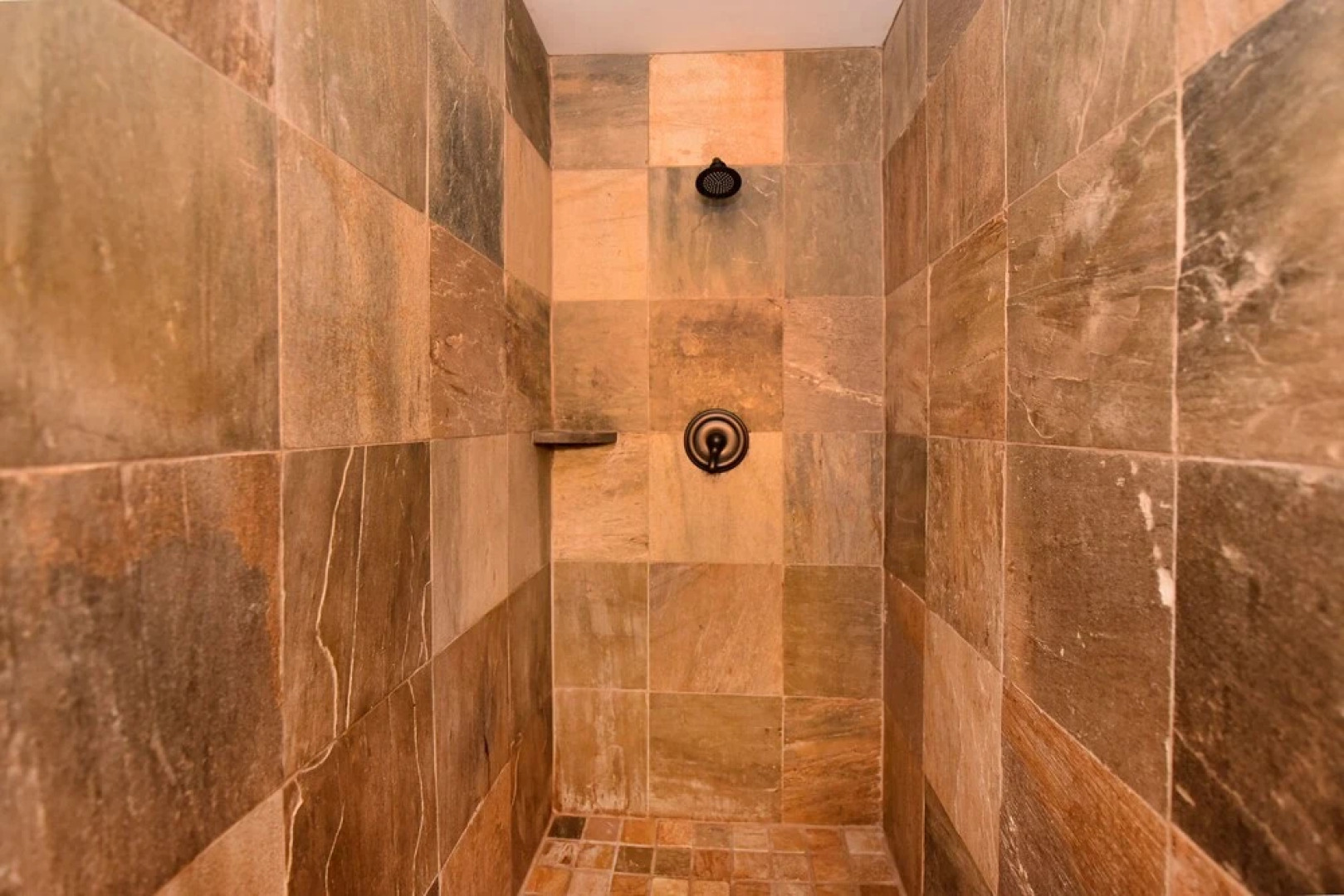 Aina Nalu I104 by RedAwning