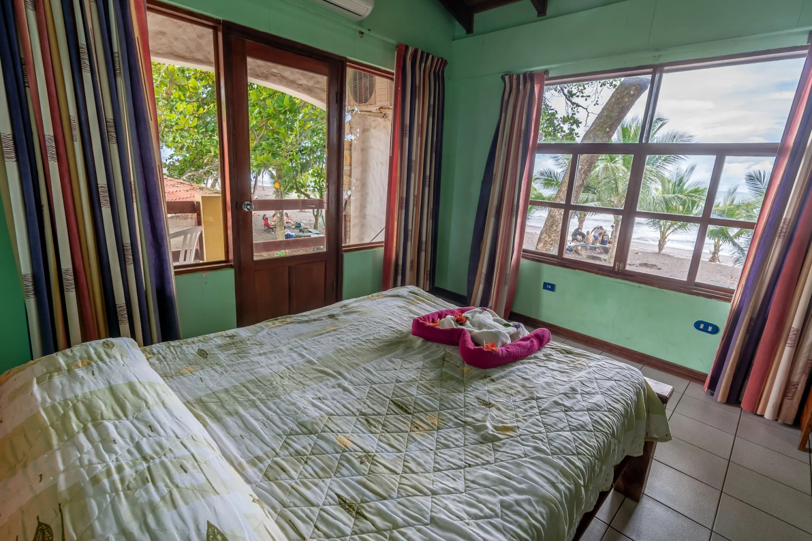 Fuego del Sol Beachfront Hotel