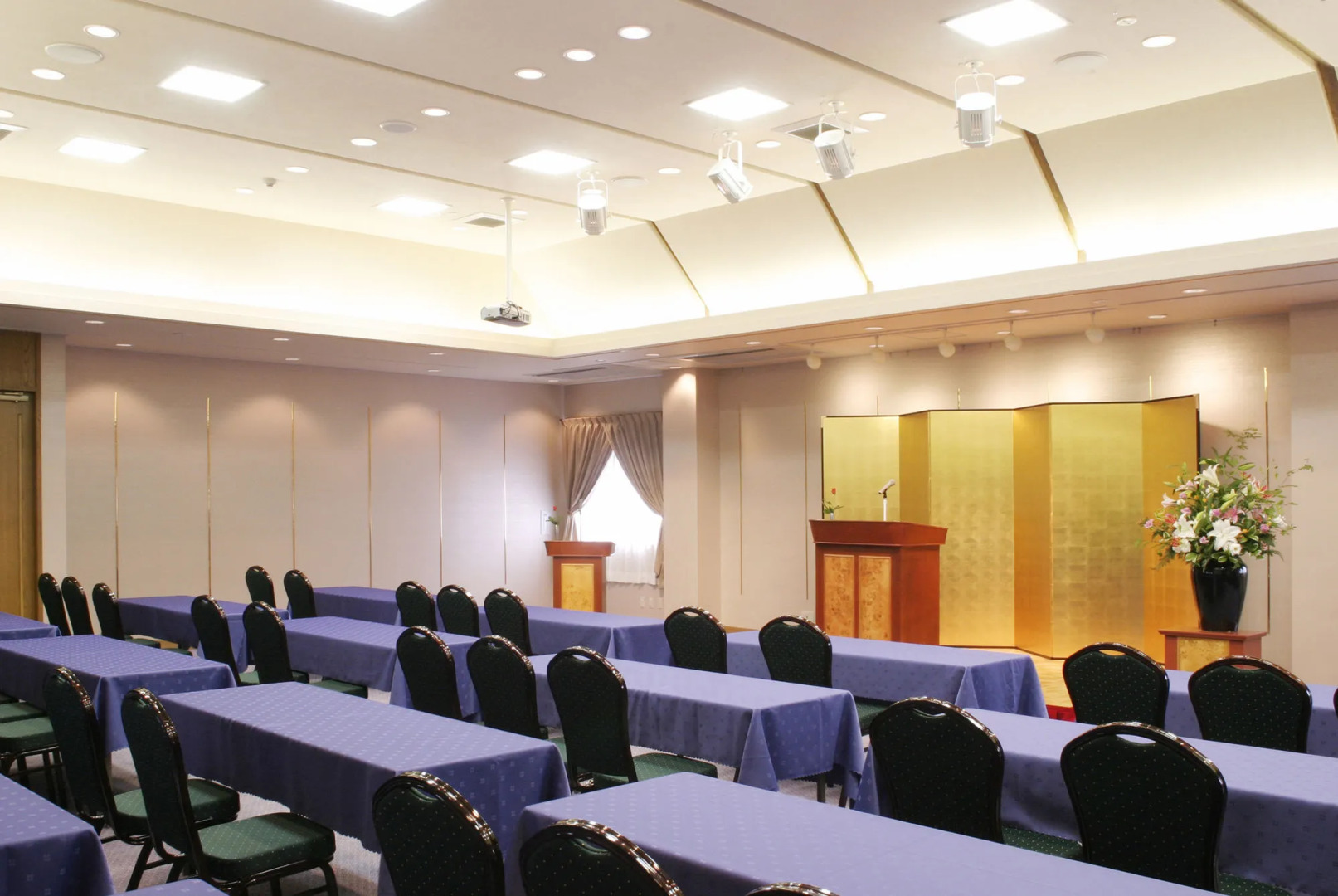 New Commander Hotel Osaka Neyagawa