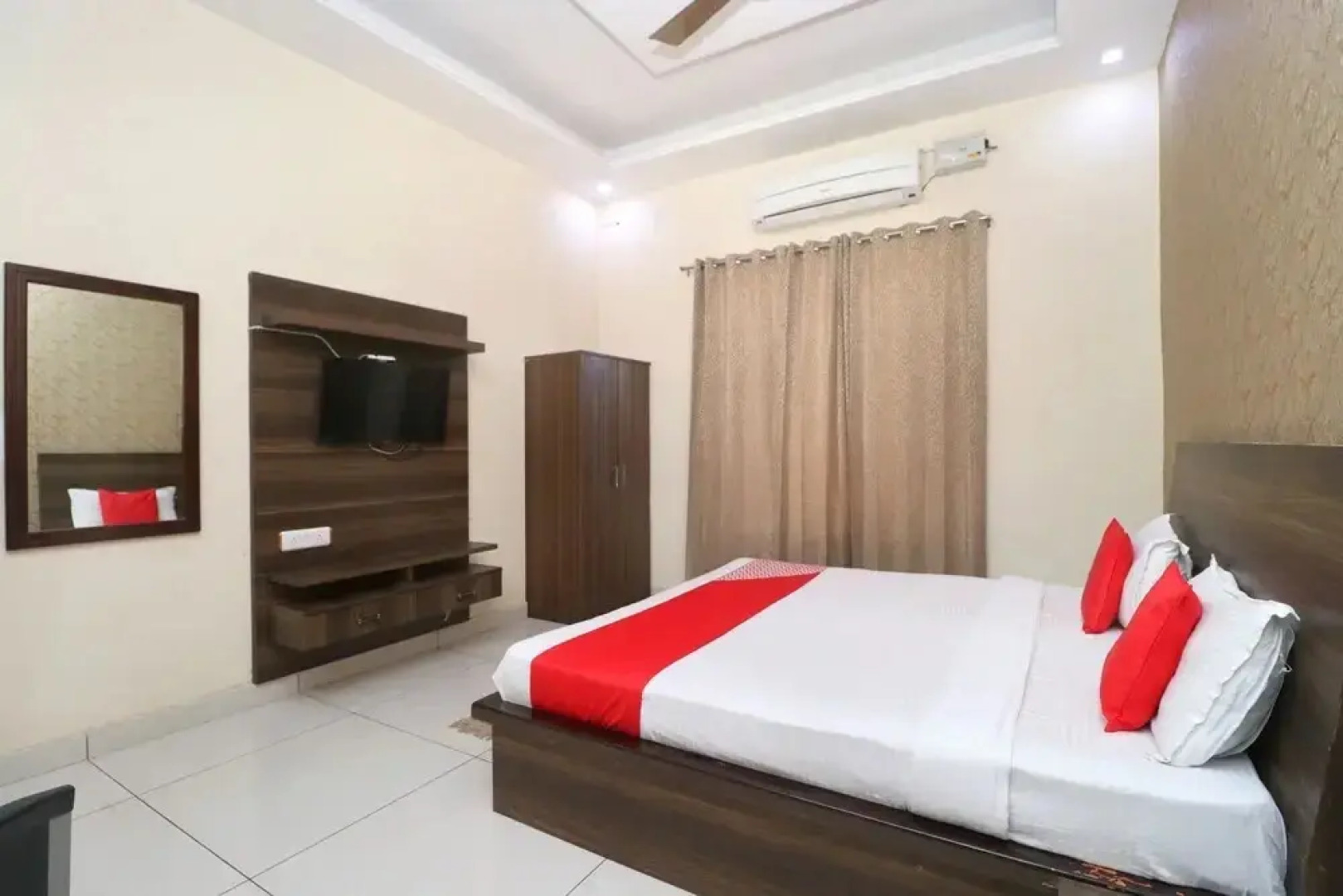 Samrat Regency By OYO Rooms