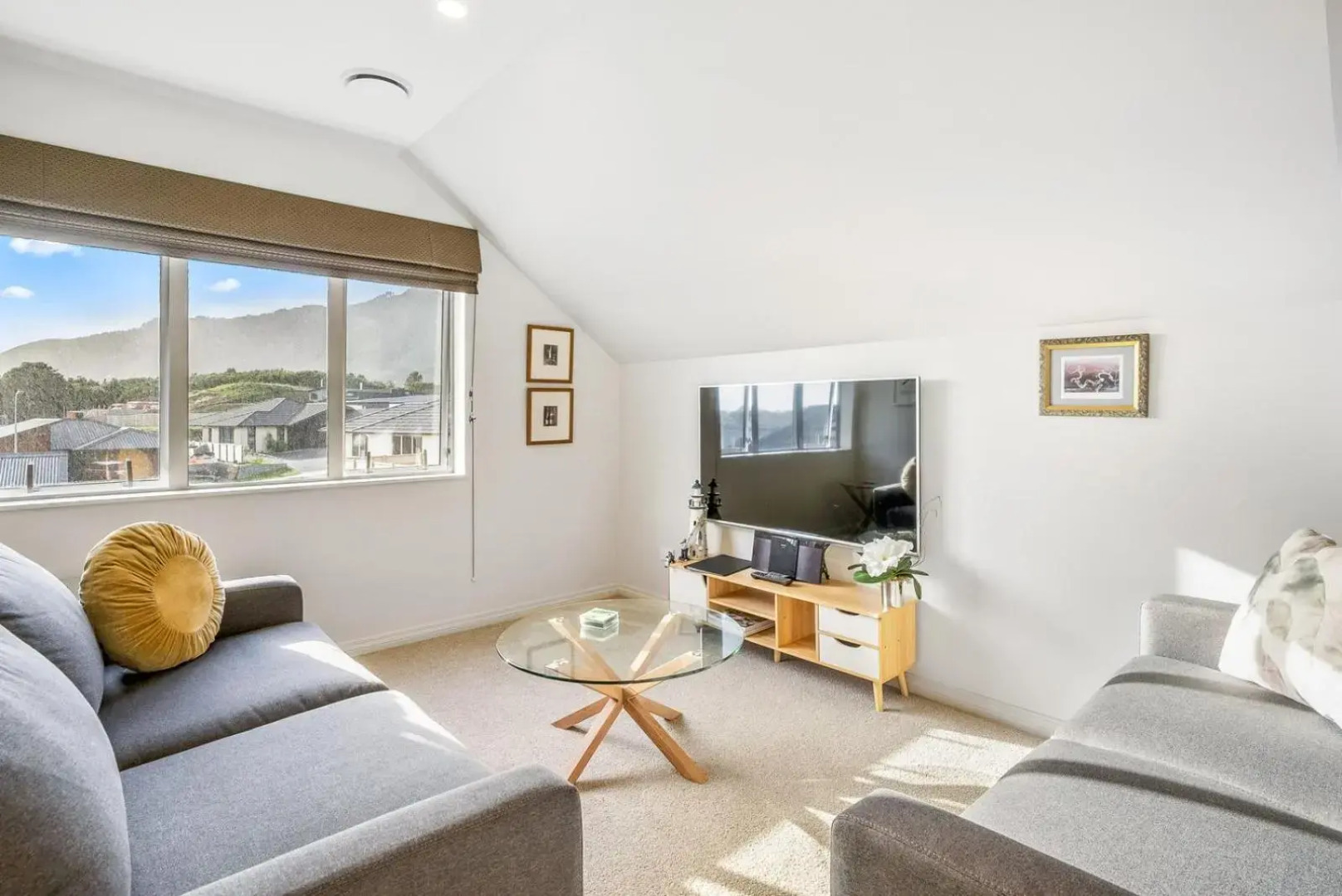 Slice of Paradise - Waikanae Self-Contained Holiday Unit