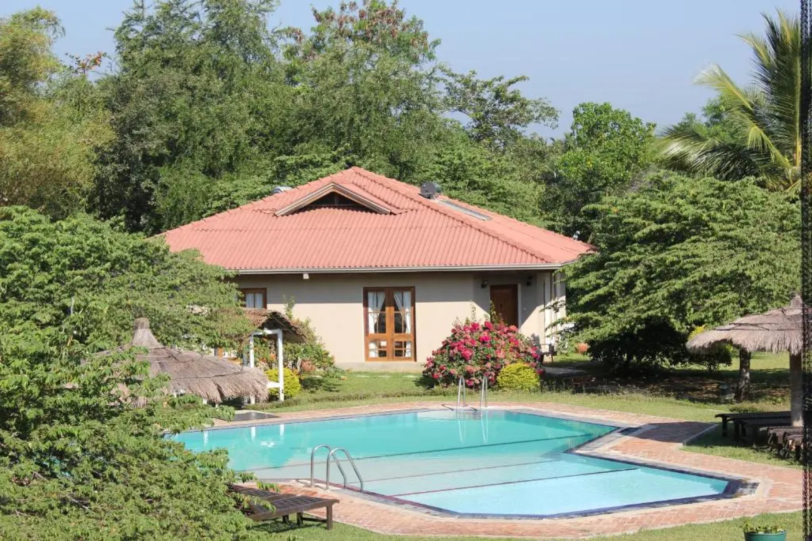 Hibiscus Garden Hotel