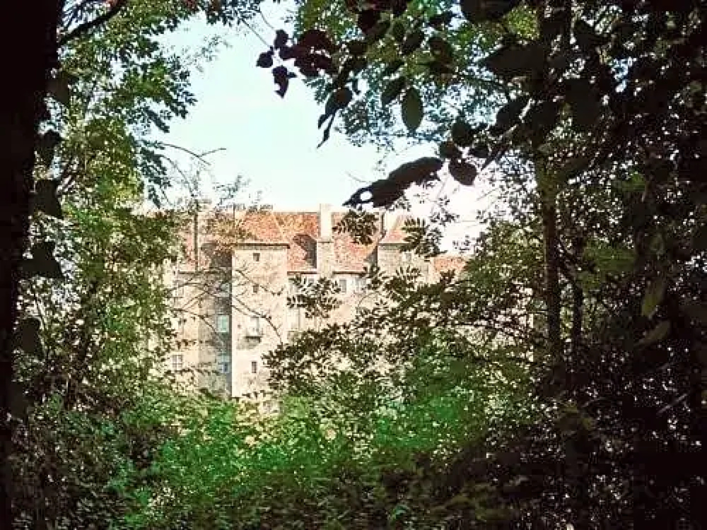 Chateau Vue Boussac Chambres dHôtes