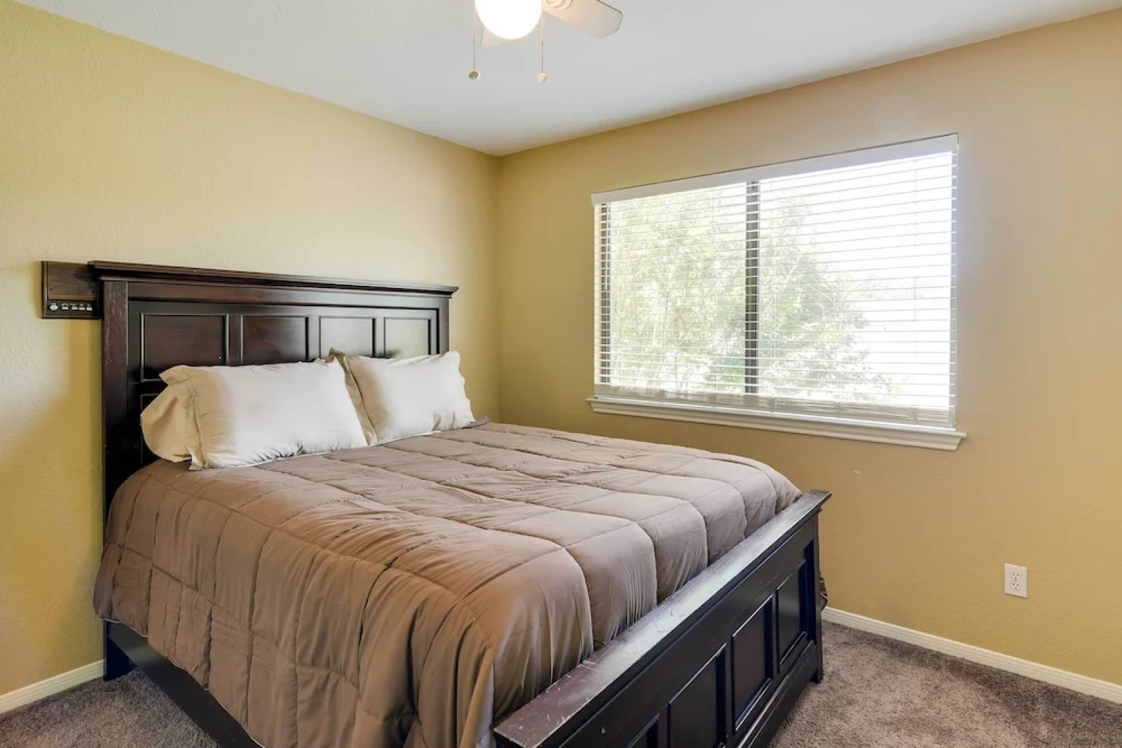 Expansive Texas City Retreat ~ 16 Mi to Galveston!