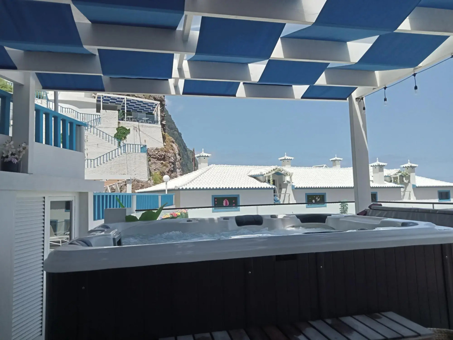 House with One Bedroom in Estreito de Cã¢Mara, with Wonderful Sea View,