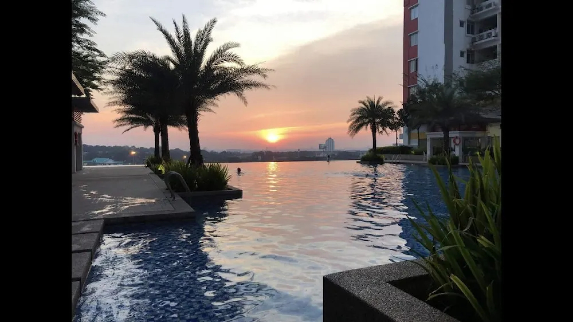 Cozy Homestay at Main Place